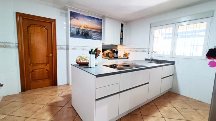 Image No.21-5 Bed Country House for sale