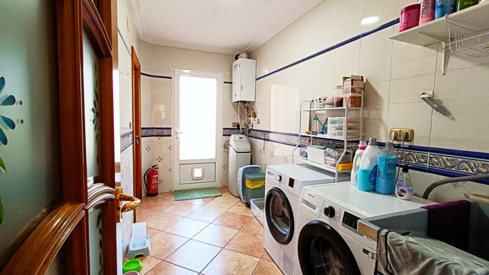 Image No.27-5 Bed Country House for sale