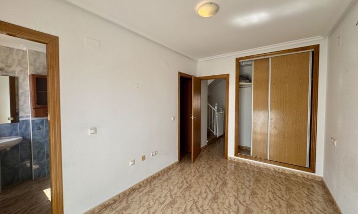 Image No.35-3 Bed Duplex for sale