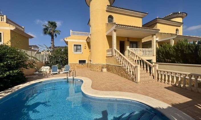 Image No.6-3 Bed Villa for sale
