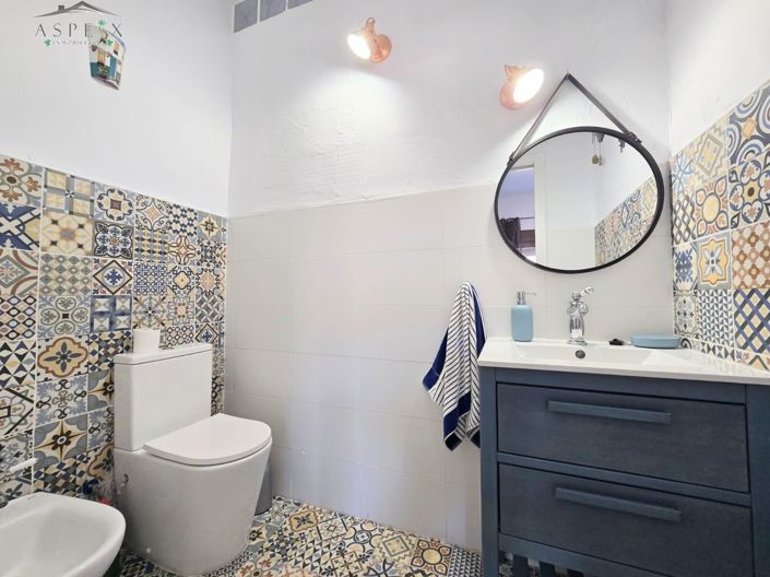 Image No.12-4 Bed Townhouse for sale