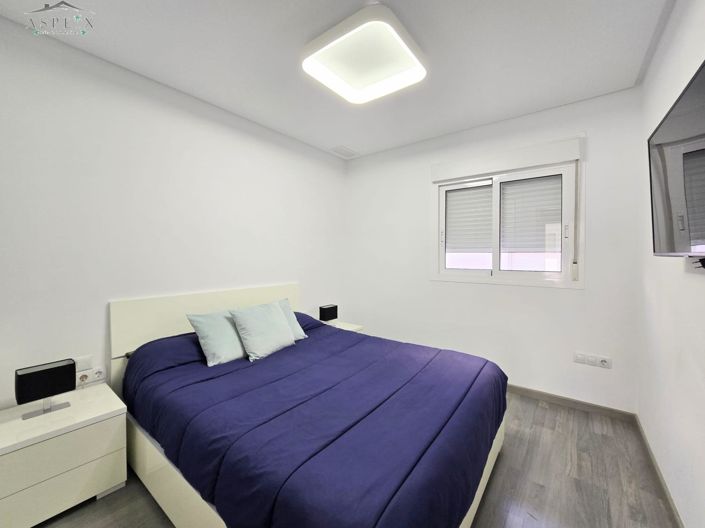 Image No.12-3 Bed Townhouse for sale