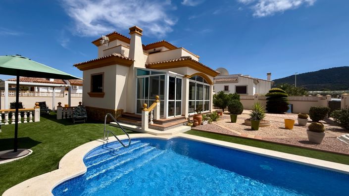 Image No.6-3 Bed Villa for sale