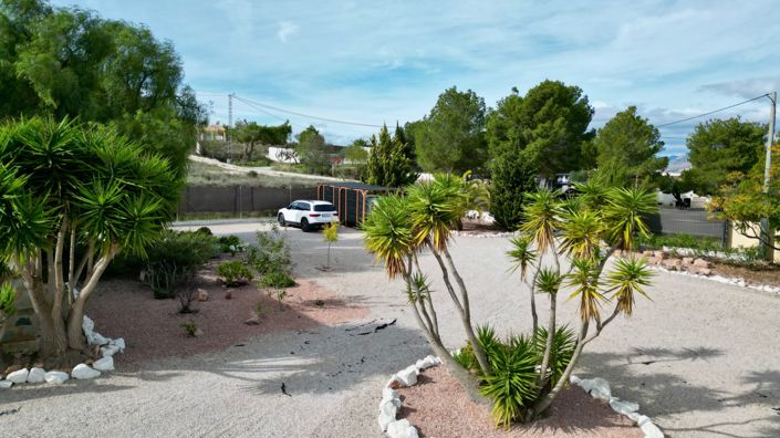 Image No.13-4 Bed Country House for sale