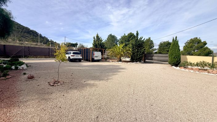 Image No.18-4 Bed Country House for sale