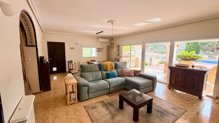 Image No.34-4 Bed Country House for sale