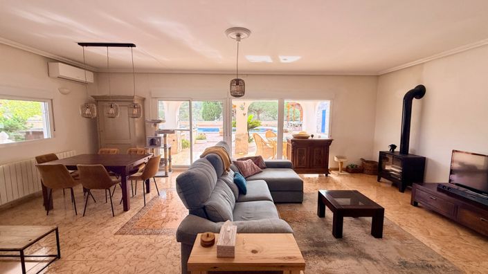 Image No.35-4 Bed Country House for sale