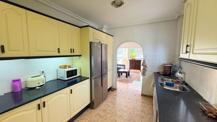 Image No.40-4 Bed Country House for sale