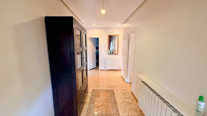 Image No.41-4 Bed Country House for sale