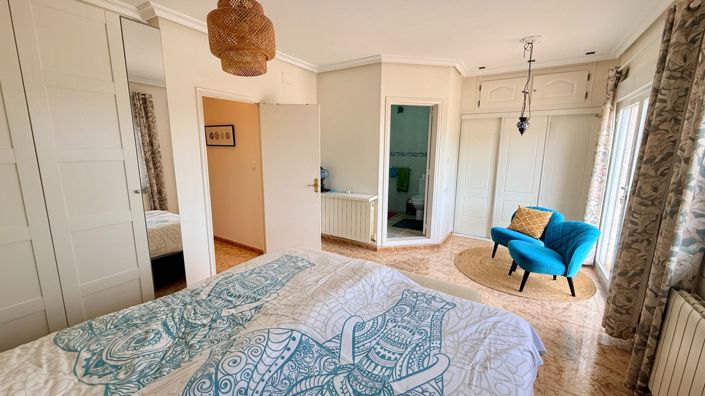 Image No.44-4 Bed Country House for sale