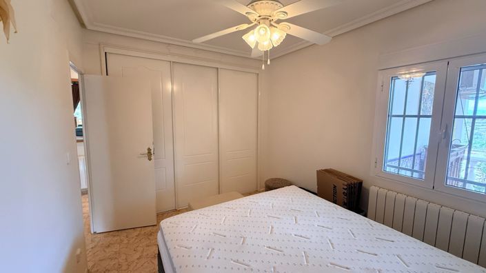 Image No.48-4 Bed Country House for sale