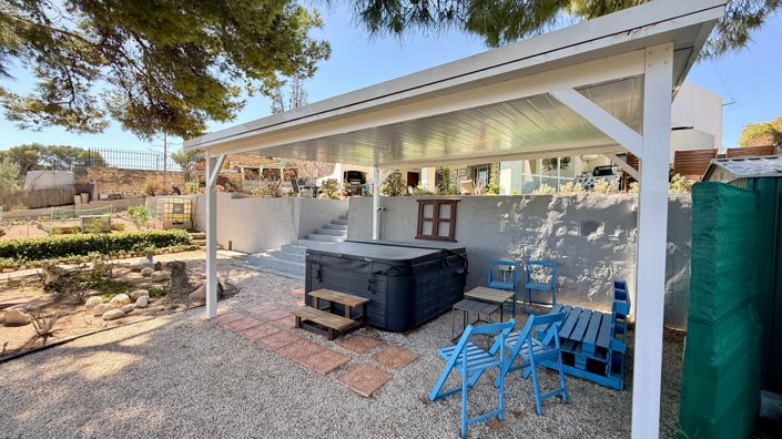 Image No.15-4 Bed Country House for sale