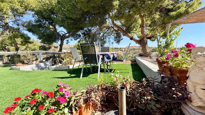 Image No.9-4 Bed Country House for sale