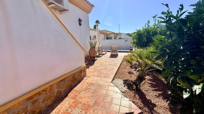 Image No.19-3 Bed Villa for sale