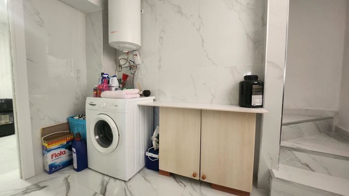 Image No.9-3 Bed Townhouse for sale