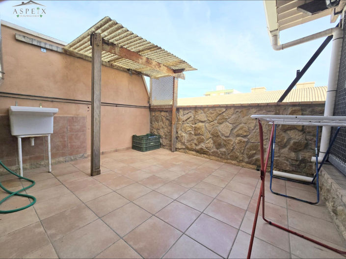 Image No.16-5 Bed Townhouse for sale