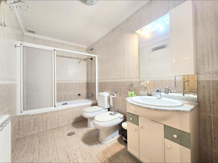 Image No.9-5 Bed Townhouse for sale