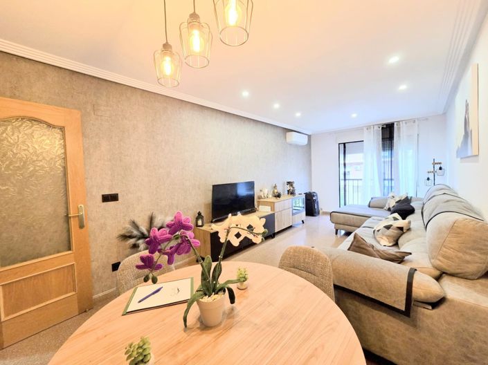 Image No.1-3 Bed Flat for sale