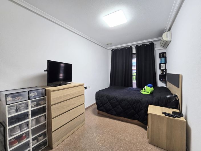 Image No.4-3 Bed Flat for sale