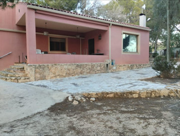 2 Bed Country House for sale