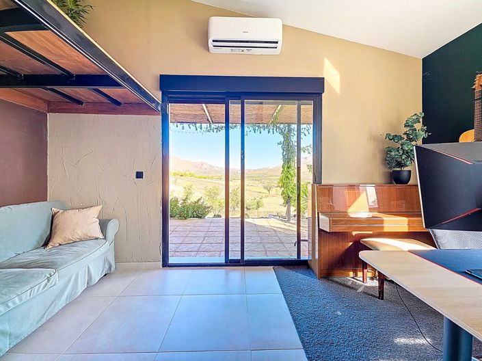 Image No.11-4 Bed Country House for sale