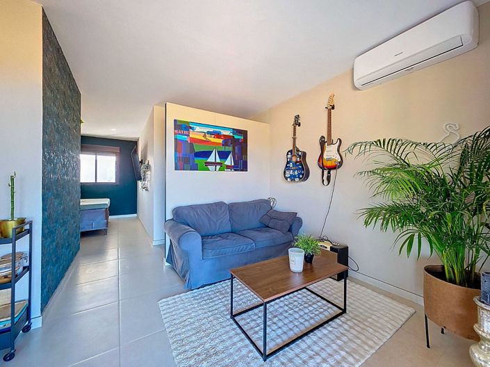 Image No.20-4 Bed Country House for sale