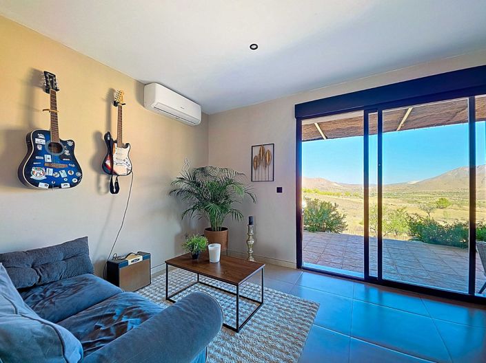 Image No.27-4 Bed Country House for sale