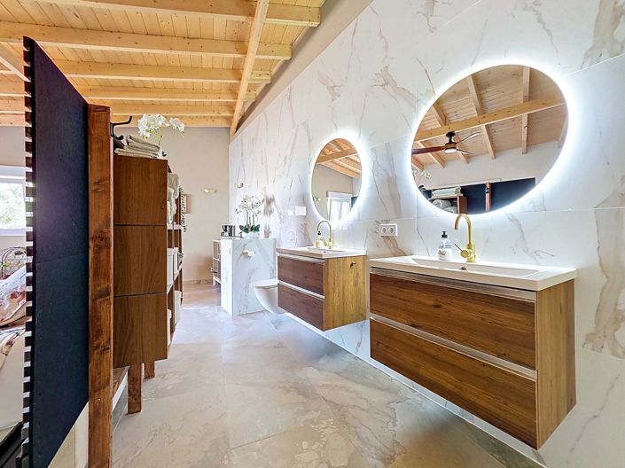 Image No.46-4 Bed Country House for sale