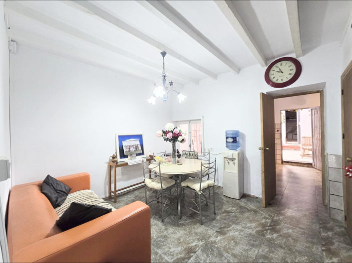 Image No.2-4 Bed Townhouse for sale