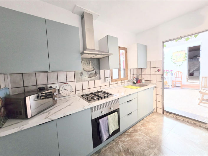 Image No.4-4 Bed Townhouse for sale