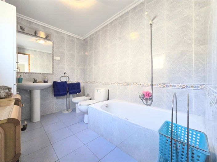 Image No.9-4 Bed Townhouse for sale