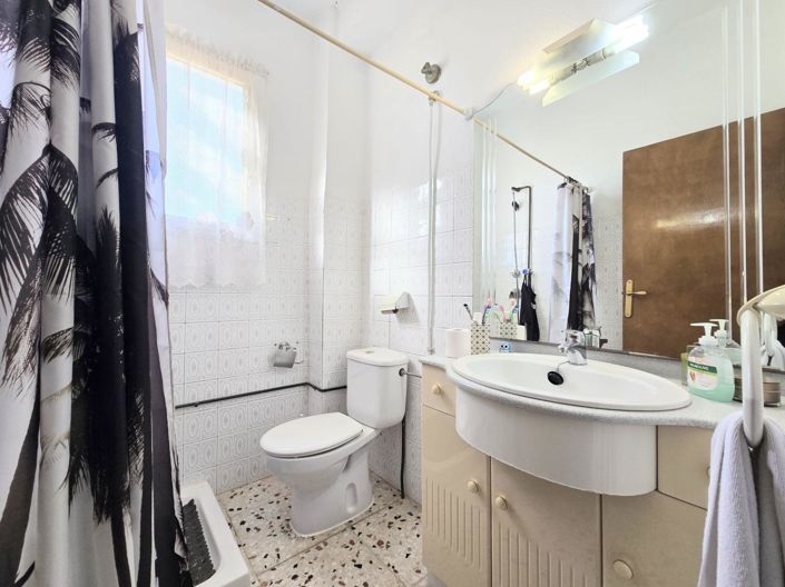 Image No.9-3 Bed Country House for sale