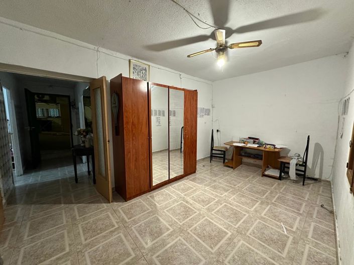 Image No.7-4 Bed Townhouse for sale