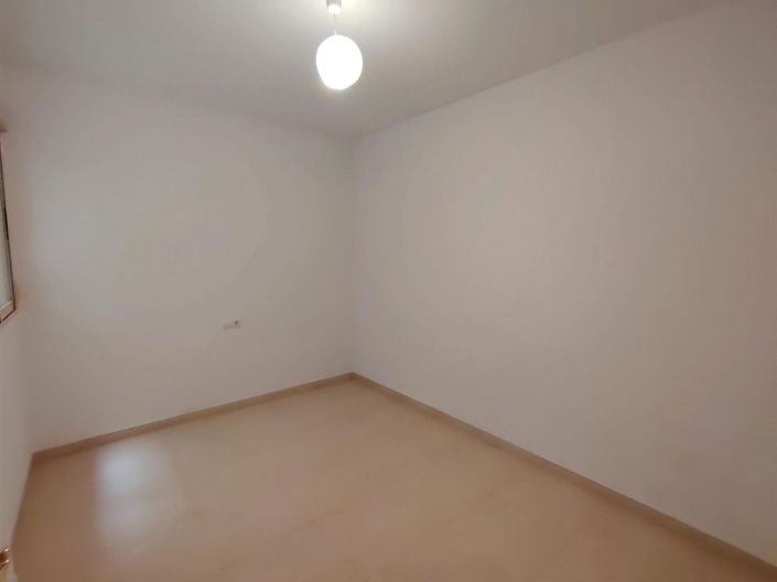 Image No.11-2 Bed Flat for sale