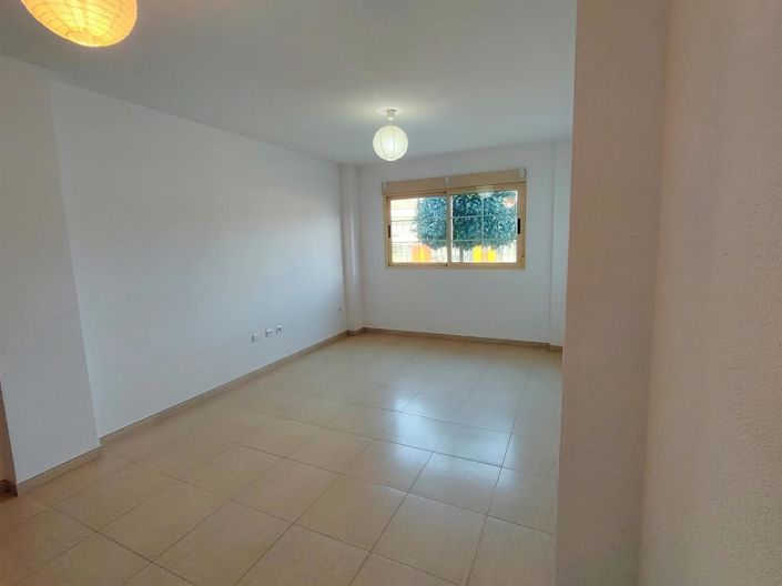 Image No.3-2 Bed Flat for sale