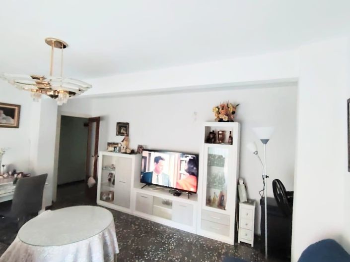 Image No.2-4 Bed Flat for sale