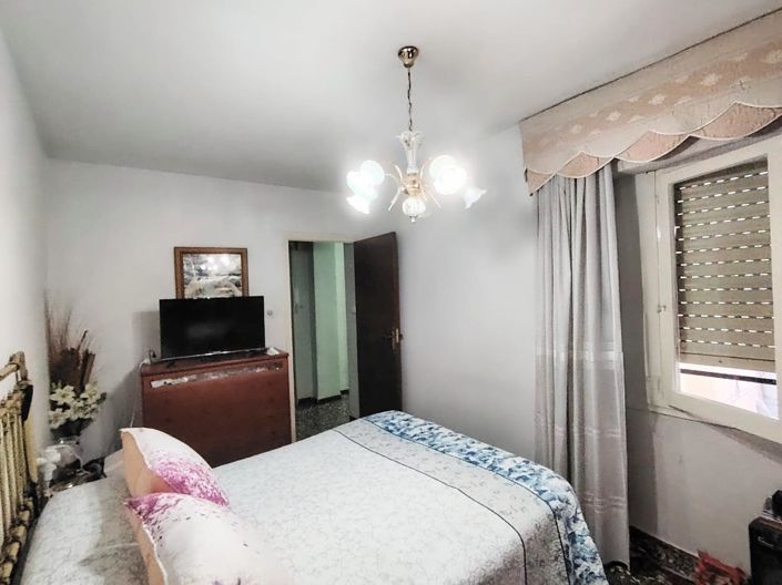 Image No.6-4 Bed Flat for sale