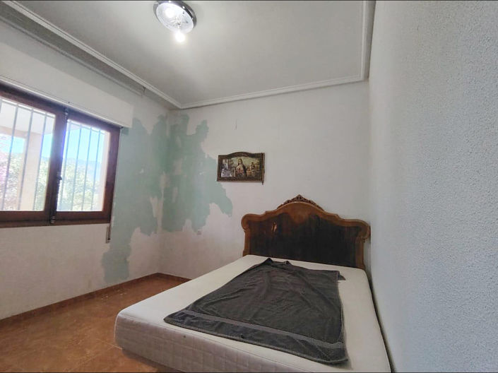 Image No.10-3 Bed Country House for sale