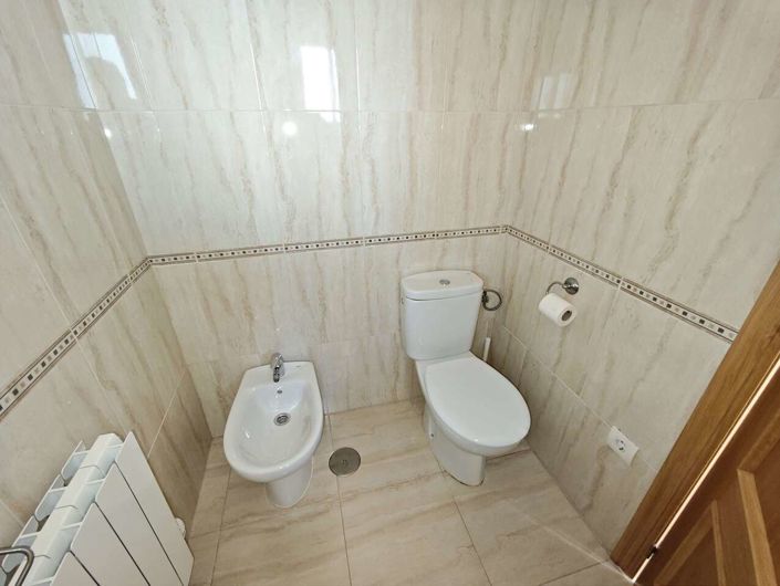 Image No.32-4 Bed Country House for sale