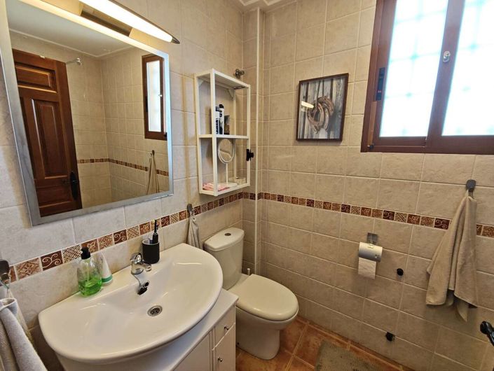 Image No.27-3 Bed Country House for sale