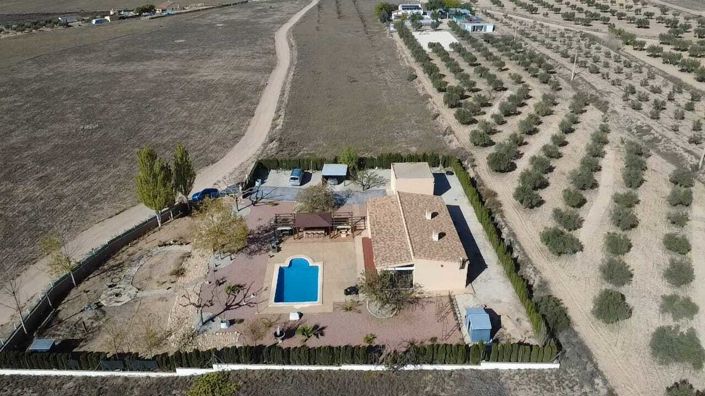 Image No.40-3 Bed Country House for sale