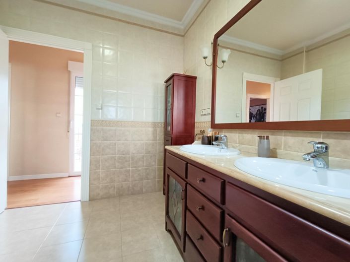 Image No.39-4 Bed Villa for sale