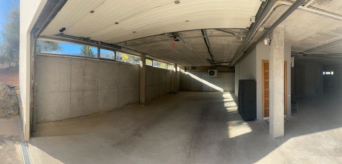 Image No.40-5 Bed Country House for sale