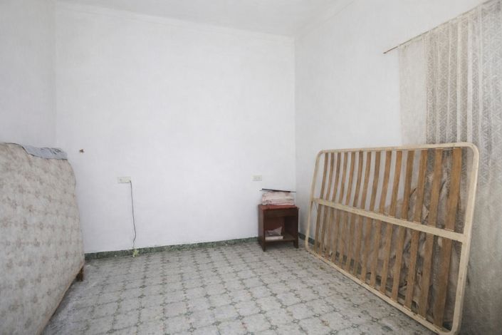 Image No.5-6 Bed Townhouse for sale