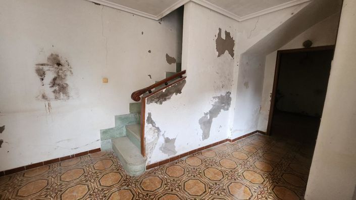 Image No.10-3 Bed Townhouse for sale