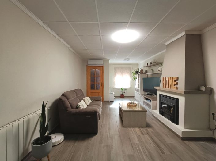 Image No.3-5 Bed Townhouse for sale