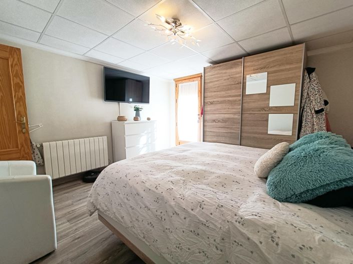 Image No.30-5 Bed Townhouse for sale