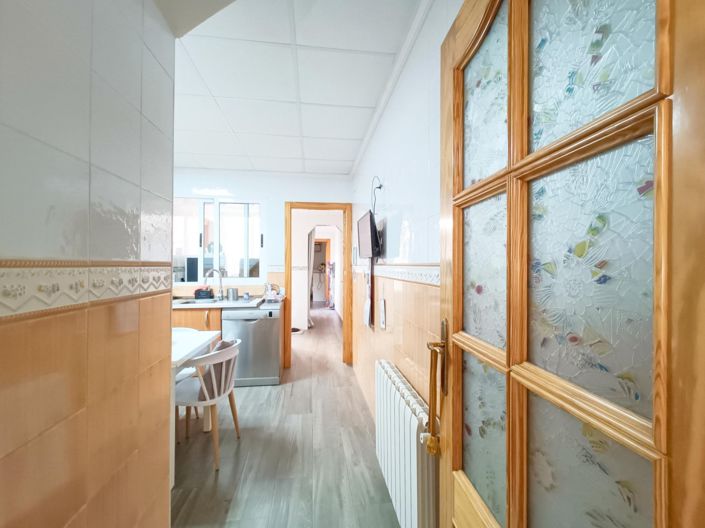 Image No.8-5 Bed Townhouse for sale