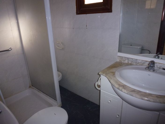 Image No.17-3 Bed Country House for sale