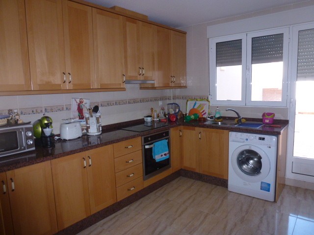 Image No.4-3 Bed Townhouse for sale